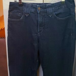 NYDJ dark blue jeans sz 8 gently worn a few times